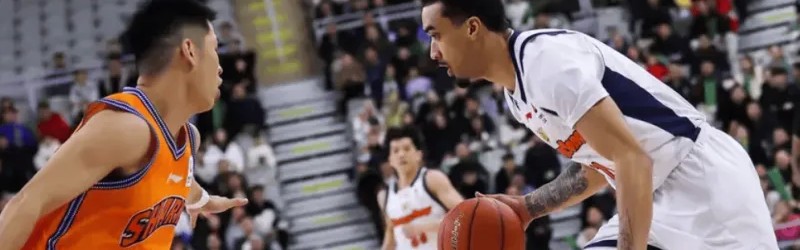 星空体育中国-上海男篮战胜广东男篮晋级四强，赛季三杀广东