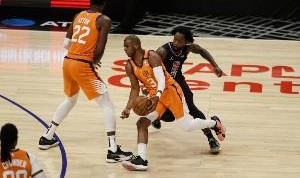 贝弗利：太阳时期的艾顿我们根本防不住 他在湖人是四当家