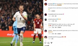 凯恩社媒晒照庆祝胜利：2战全胜，很享受和小伙子们并肩作战