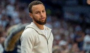 星空体育官网-计划在NBA再打多久？库里：我不知道 我的合同还剩两年