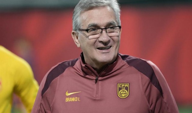 足协官宣！再次招聘国足主帅，定下极难目标，3位本土名帅赋闲