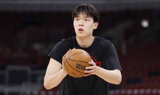 星空体育官网-开拓者背靠背客战老鹰 杨瀚森&amp;西索科能出战 罗威缺阵